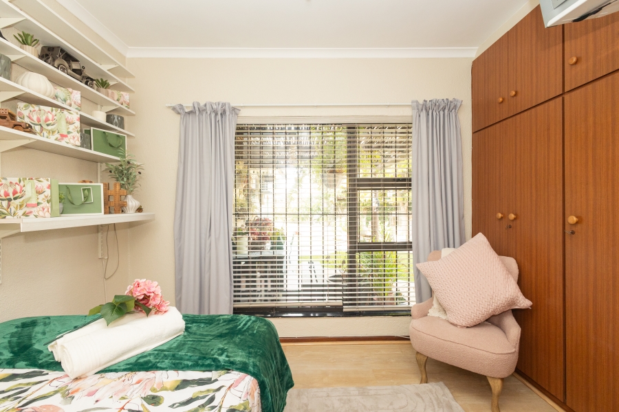 5 Bedroom Property for Sale in Ferndale Western Cape